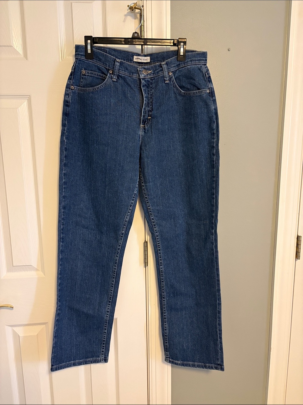 Women’s Relaxed Fit Jeans - Dark Blue Denim